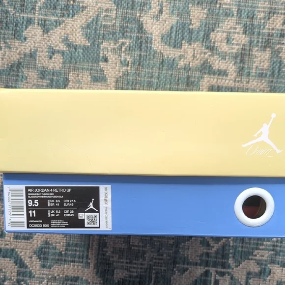 Jordan Pink and Blue Sneakers - Picture 7 of 9